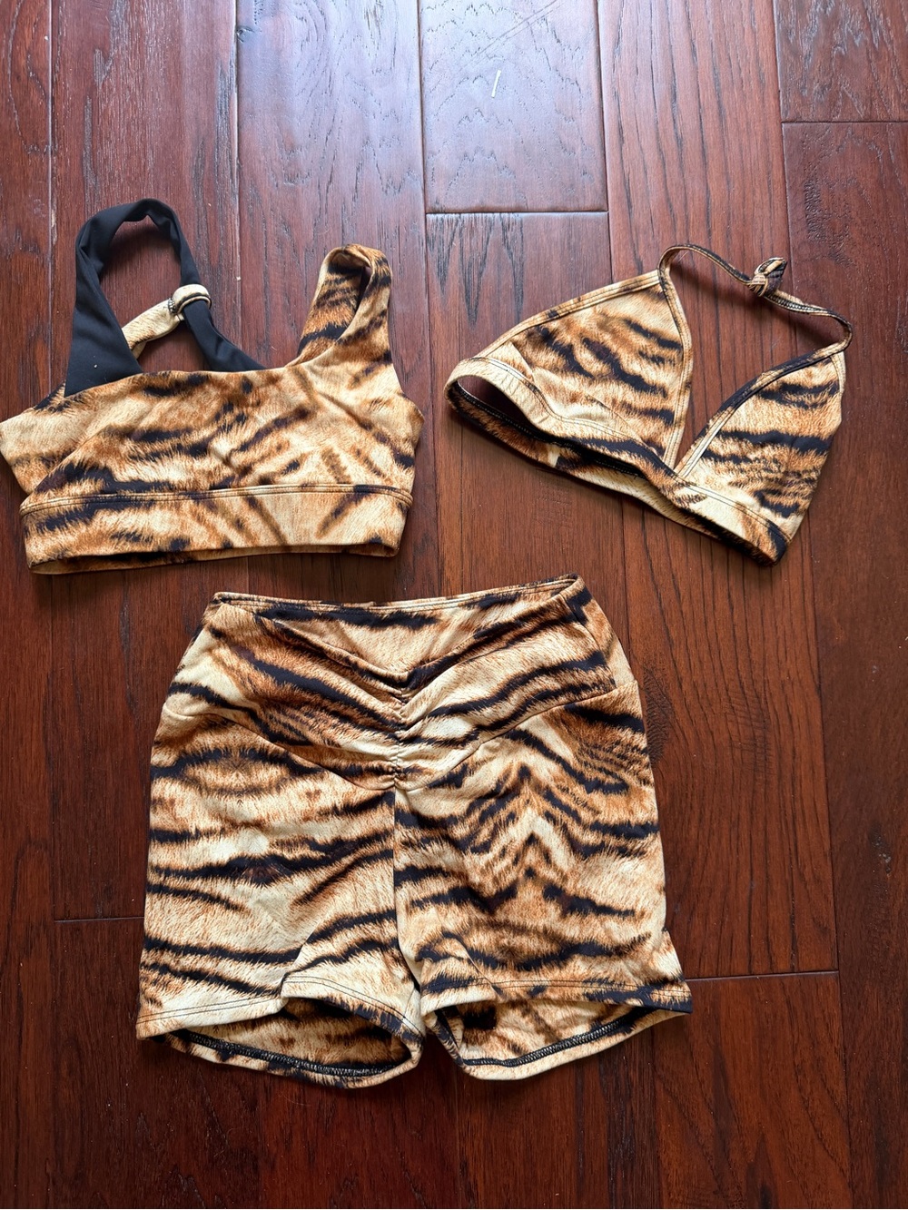 *Tiger Friday * Tiger Print 3-Piece Set